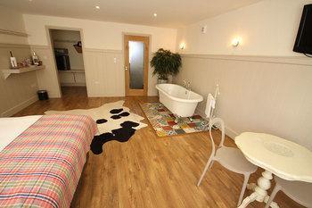 Quinlan & Cooke Boutique Townhouse Hotel Кахерсивен Екстериор снимка